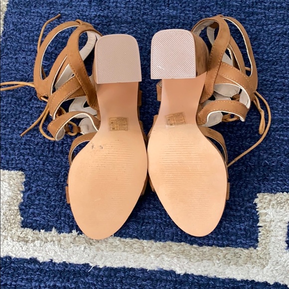 *PRICE FIRM*  Ankle Lace Up Chunky Heel Booties - Picture 3 of 8